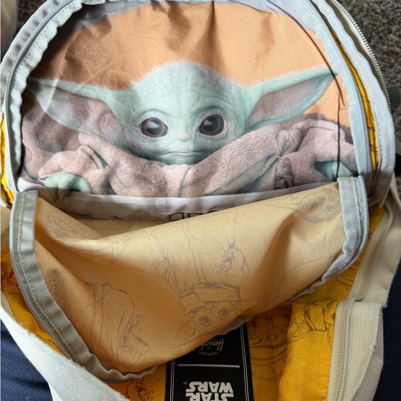 Herschel Supply Company Mandalorian Backpack + Lunchbag - Picture 5 of 7